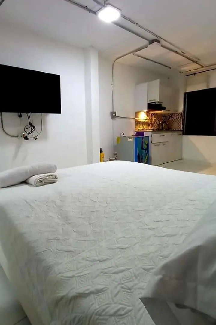 Apartaestudio Amoblado Sector Laureles-Estadio Capacidad Para 2 Personas 메딜린 콜롬비아